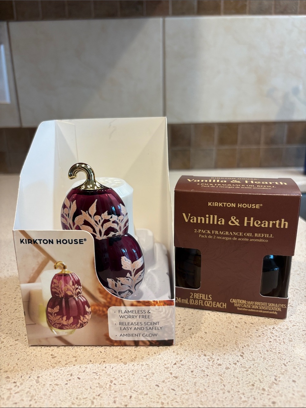 Kirkton House Purple Floral Gourd Fragrance Oil Pluggable & 2 pk Oil